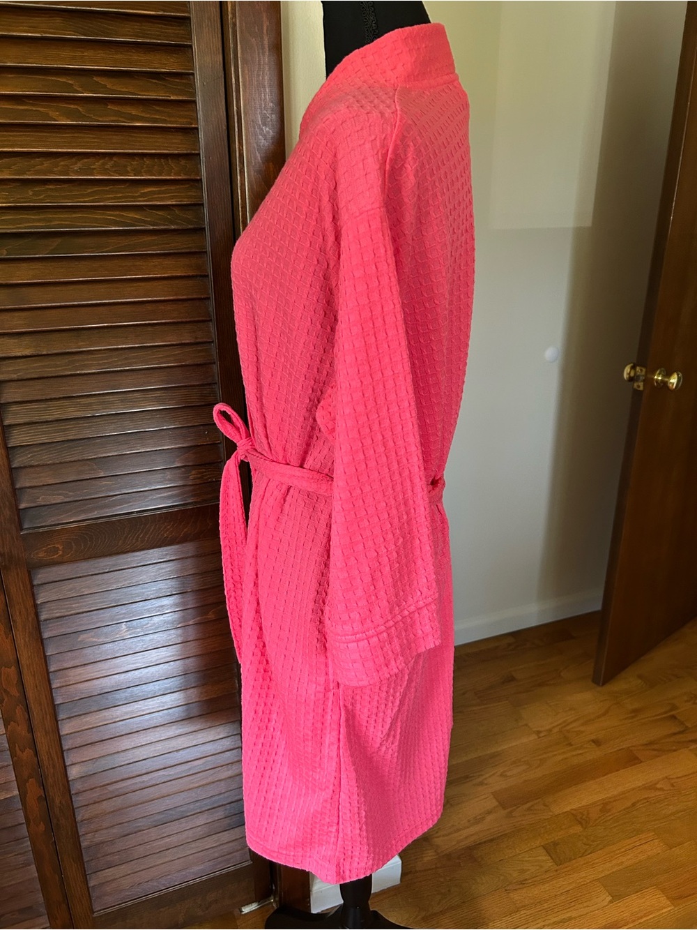 Waffle Knit Women's Robe - Picture 3 of 7